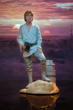 Star Wars Premier Collection Luke Dreamer Statue - Officially Licensed Product