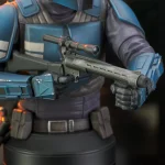 Star Wars Mandalorian Deathwatch 1:6 Scale Mini-Bust - Diamond Select Showcase Previews Exclusive - Image 3
