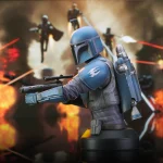 Star Wars Mandalorian Deathwatch 1:6 Scale Mini-Bust - Diamond Select Showcase Previews Exclusive - Image 6