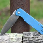 QSP EDC Folding Pocket Knife, 440c Blade, 4" G10 handle, Left and Right Handed Thumb Stub Opening, Smooth Liner Lock with Copper Washes, QSP Parrot (blue)
