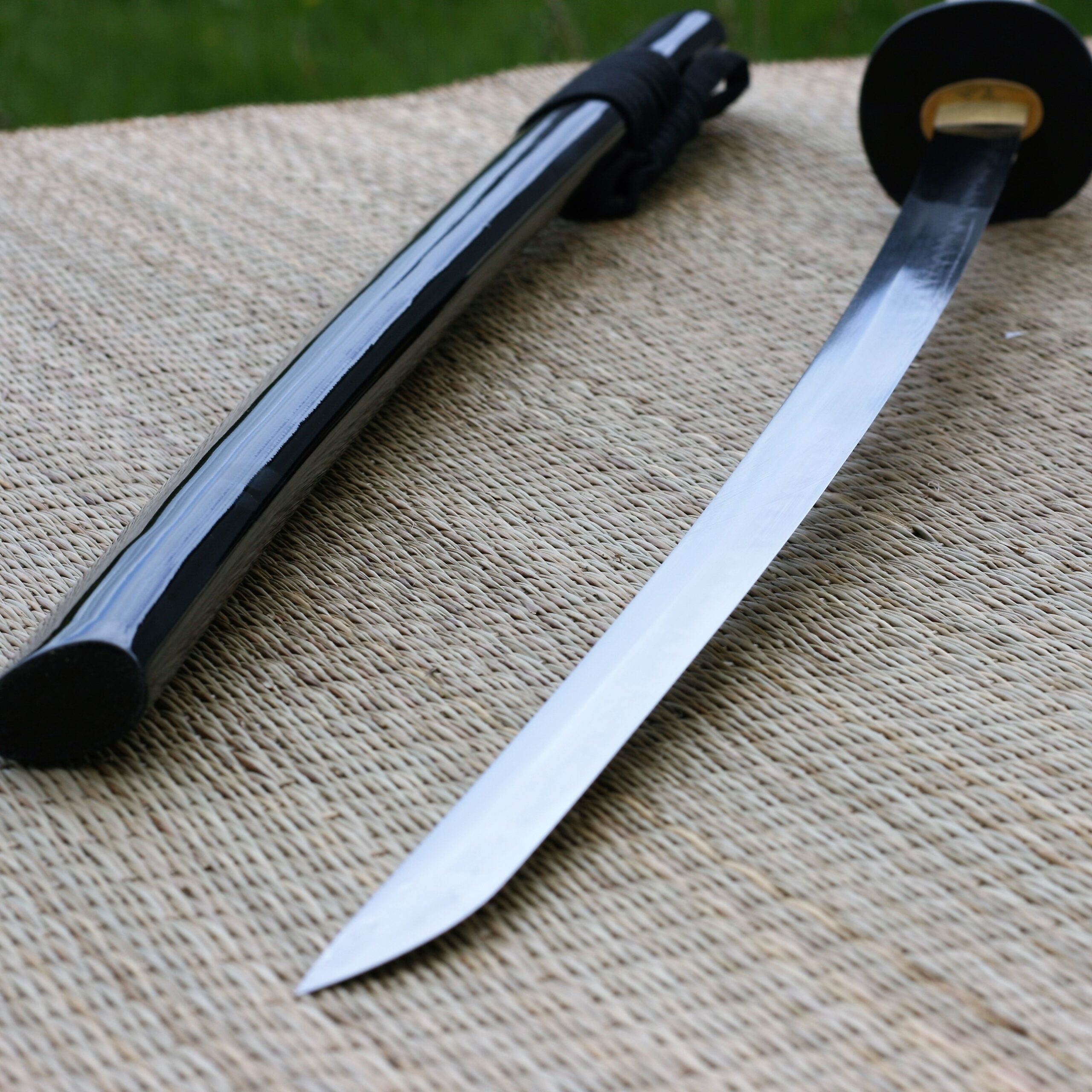 IMG_2902 (4) Ryujin Hand Forged Raikuo Katana - T10 Carbon Steel Maru Shinogi Zukuri Blade - Tsuba comes w/ 24K Real Gold Coating - Image 1