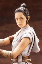 Star Wars: The Rise of Skywalker Rey ARTFX Statue - Image 9