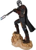 Star Wars Premier Collection The Mandalorian MK1 Statue by Diamond Select / Gentle Giant - Image 5