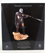 Star Wars Premier Collection The Mandalorian MK1 Statue by Diamond Select / Gentle Giant - Image 3